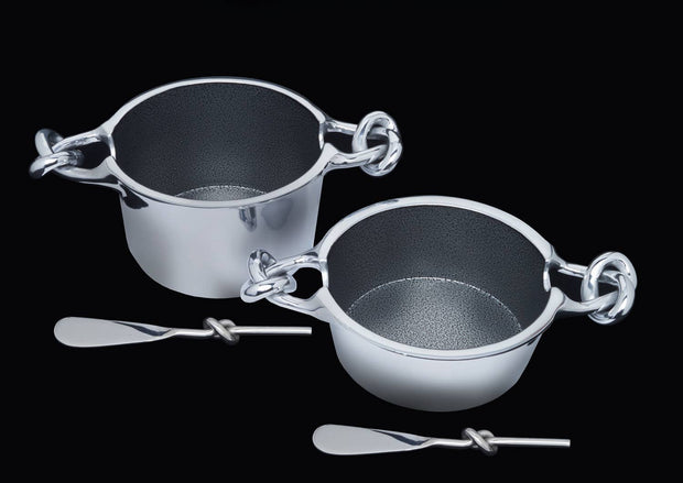 Knotty Deligance with Spreader