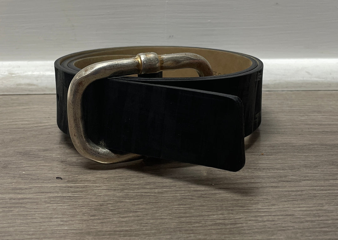 Black Distressed Leather Streets Ahead Belt – HTB Boutique display picture 3
