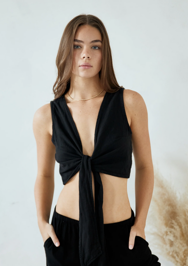 Lou Sleeveless Knot Front Crop Top