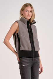 Aspen Sherpa Vest