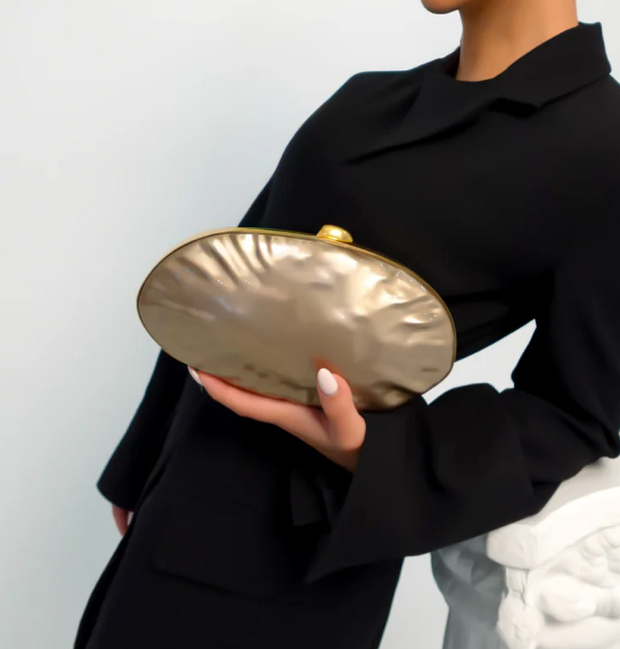 Kabibe Shell Clutch