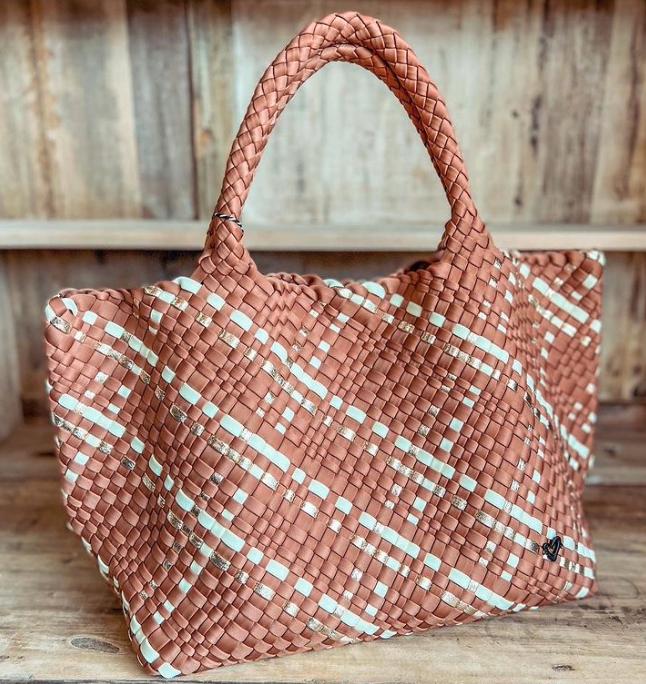 London Large Highlight Woven Tote Camel